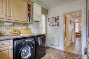Kitchen- click for photo gallery